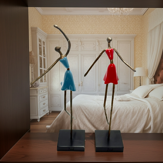 Dansemus – Beal figur i kobber og farvet resin