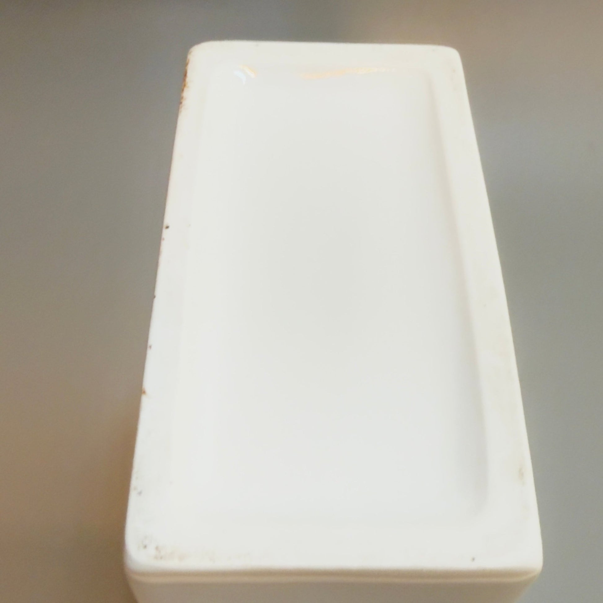 Bing & Grøndahl hvid porcelæns thekrukke med låg – klassisk dansk design - Frøken Lilly