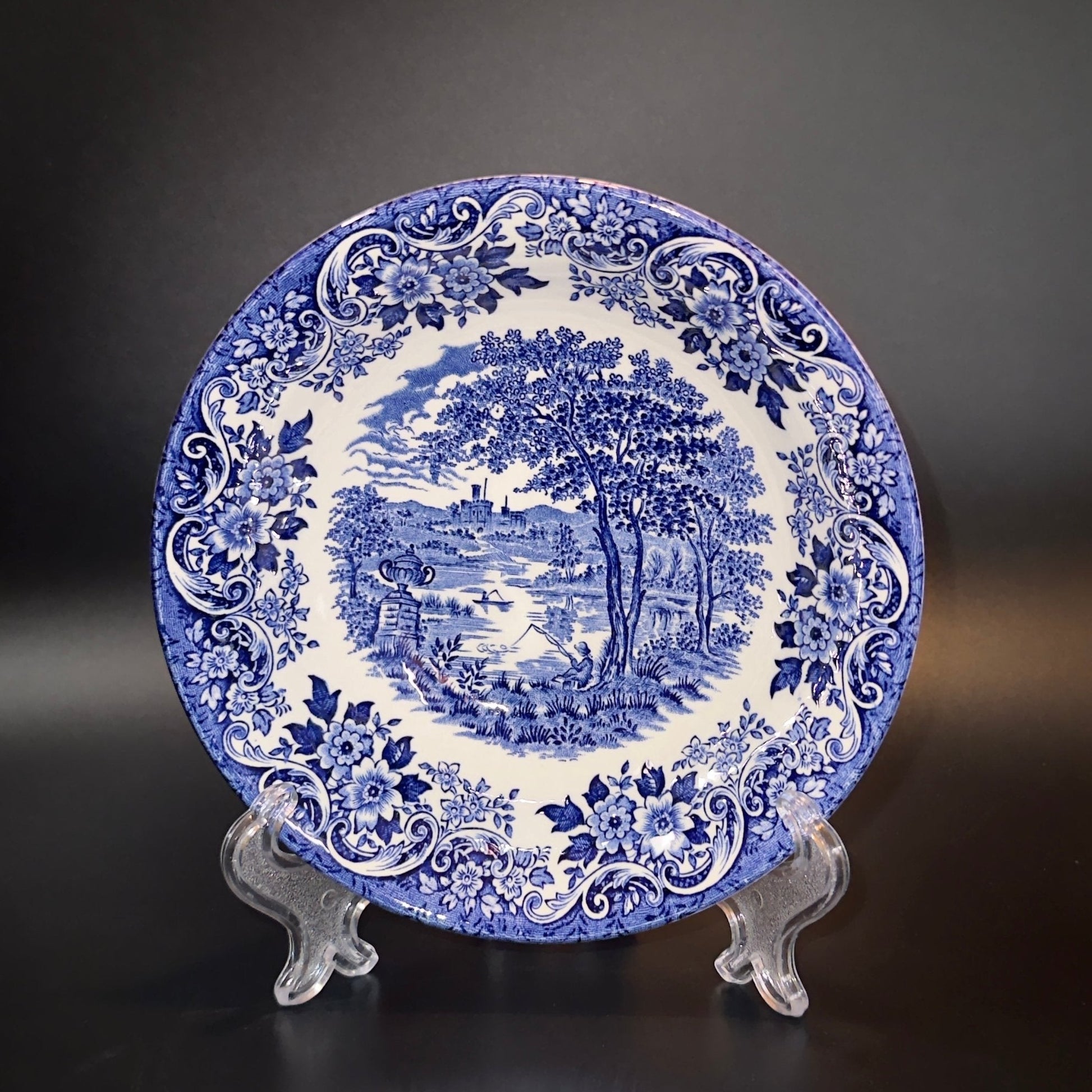 Broadhurst “The English Scene” dyb tallerken i blå ironstone, 15 cm fra 1960’erne