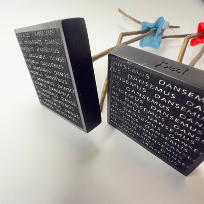 Dansemus – Beal figur i kobber og farvet resin - Frøken Lilly