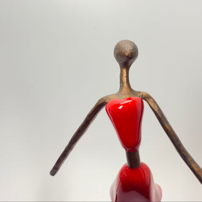 Dansemus – Beal figur i kobber og farvet resin - Frøken Lilly