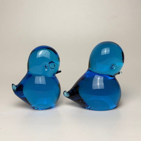 FM Konstglas / FM Ronneby “Pippi” blå glasfugle brevpressere – Josef Marcolin - Frøken Lilly