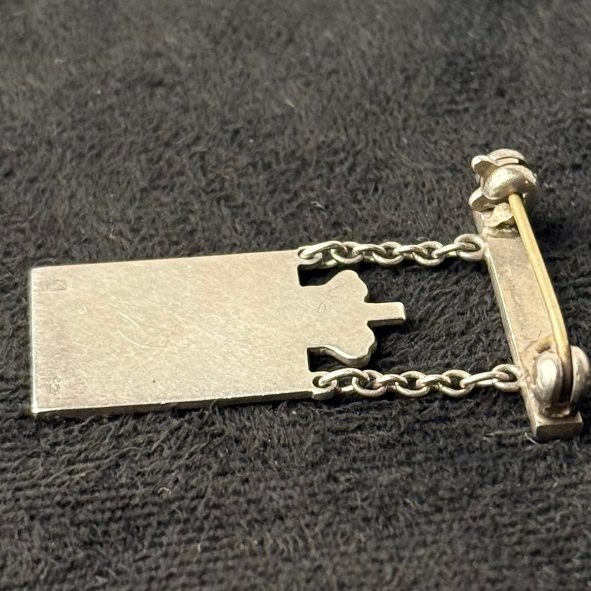 Georg Jensen Kongemærke 1940 damemodel i sort sterlingsølv-broche