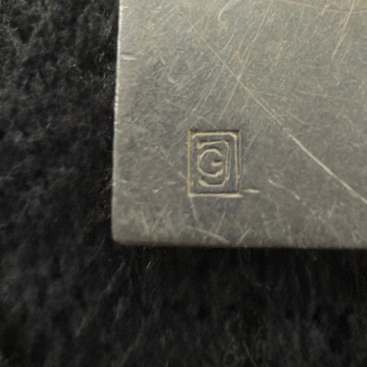 Georg Jensen Kongemærke 1940 damemodel i sort sterlingsølv-broche