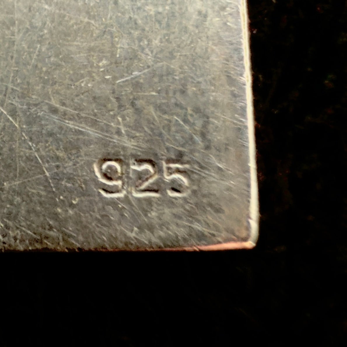 Georg Jensen Kongemærke 1940 damemodel i sort sterlingsølv-broche