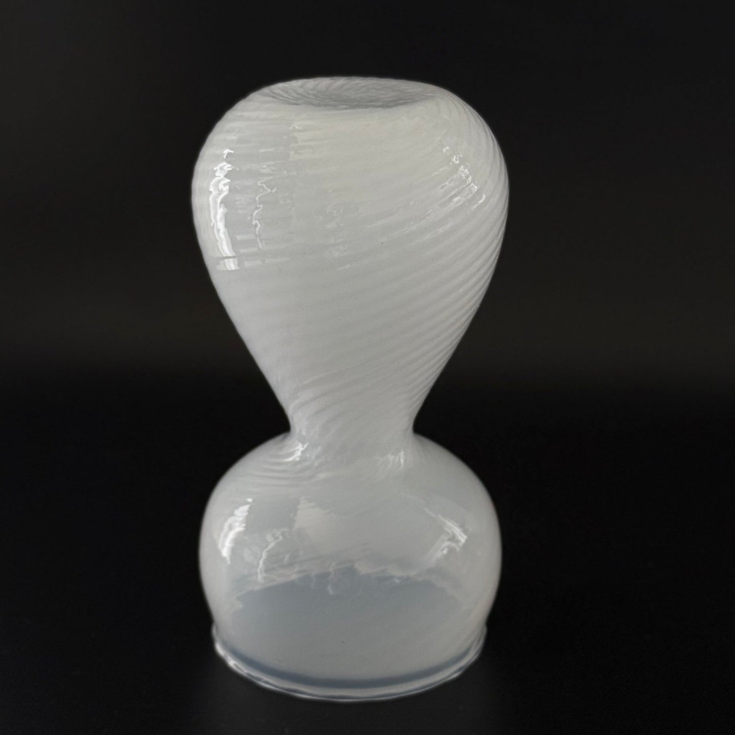 Holmegaard hyacintglas i opalglas model 341 12 28 fra 1981 - Frøken Lilly