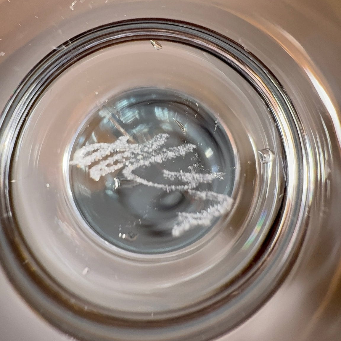 Holmegaard “Snapse Doctor – Et fingerbøl” snapseglas (1974–1977) – signeret HG7, Michael Bang - Frøken Lilly