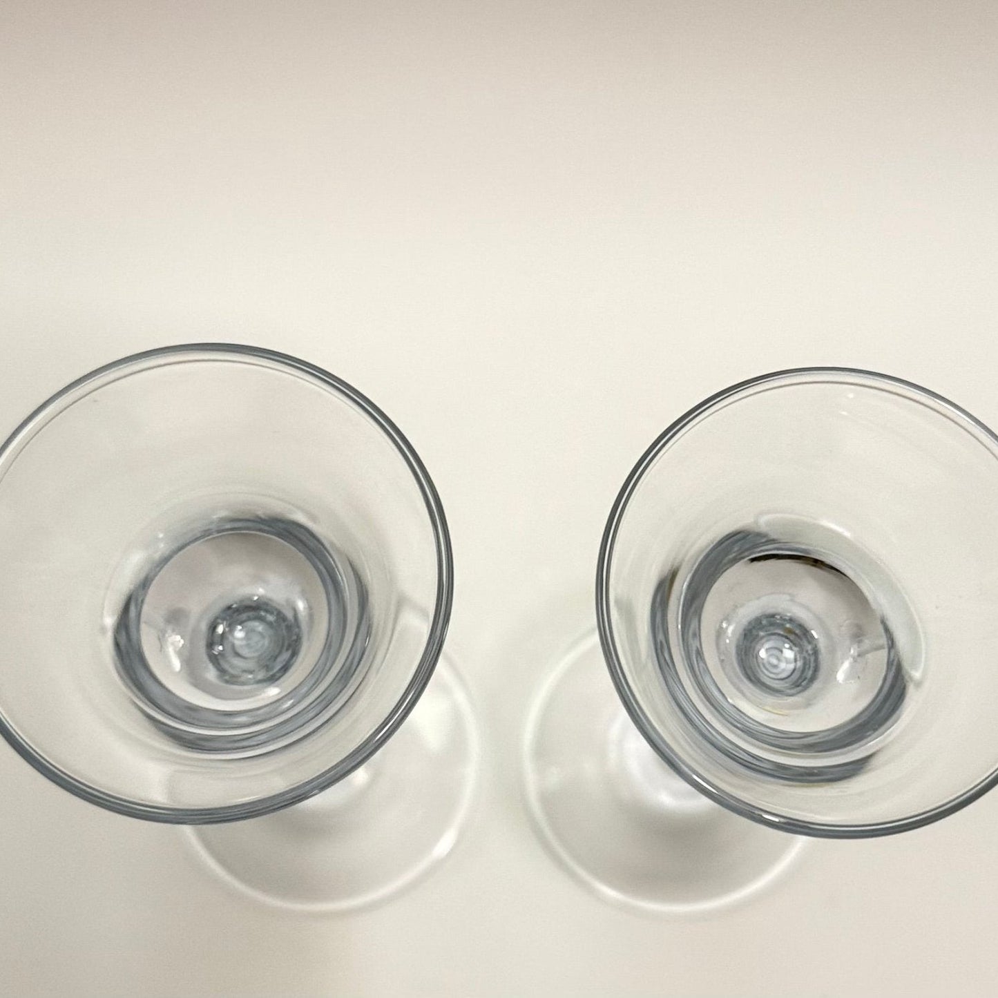 Holmegaard “Snapse Doctor – Et fingerbøl” snapseglas (1974–1977) – signeret HG7, Michael Bang - Frøken Lilly