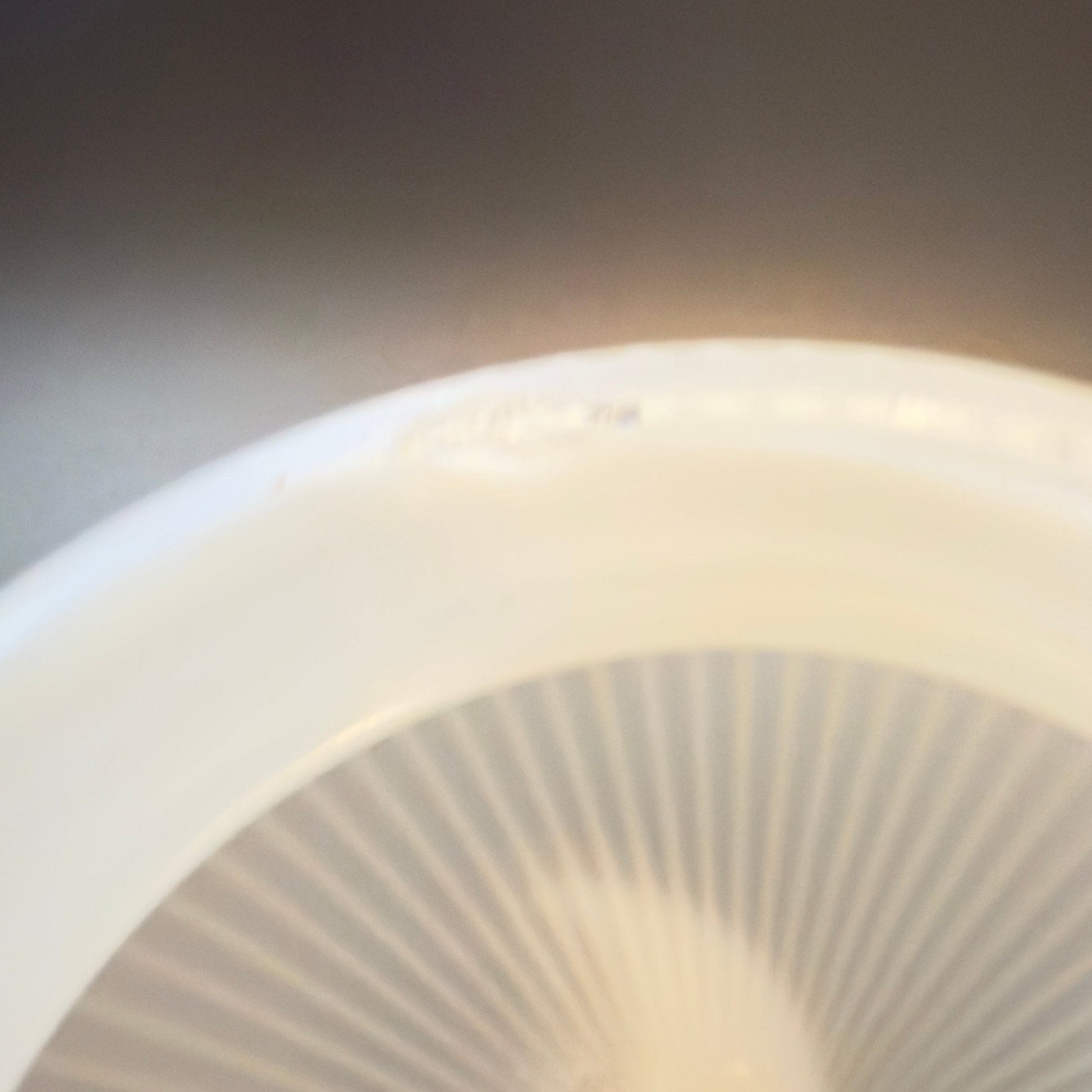 HSC - Opalglas , Vintage, rillede lampeskærm - Frøken Lilly