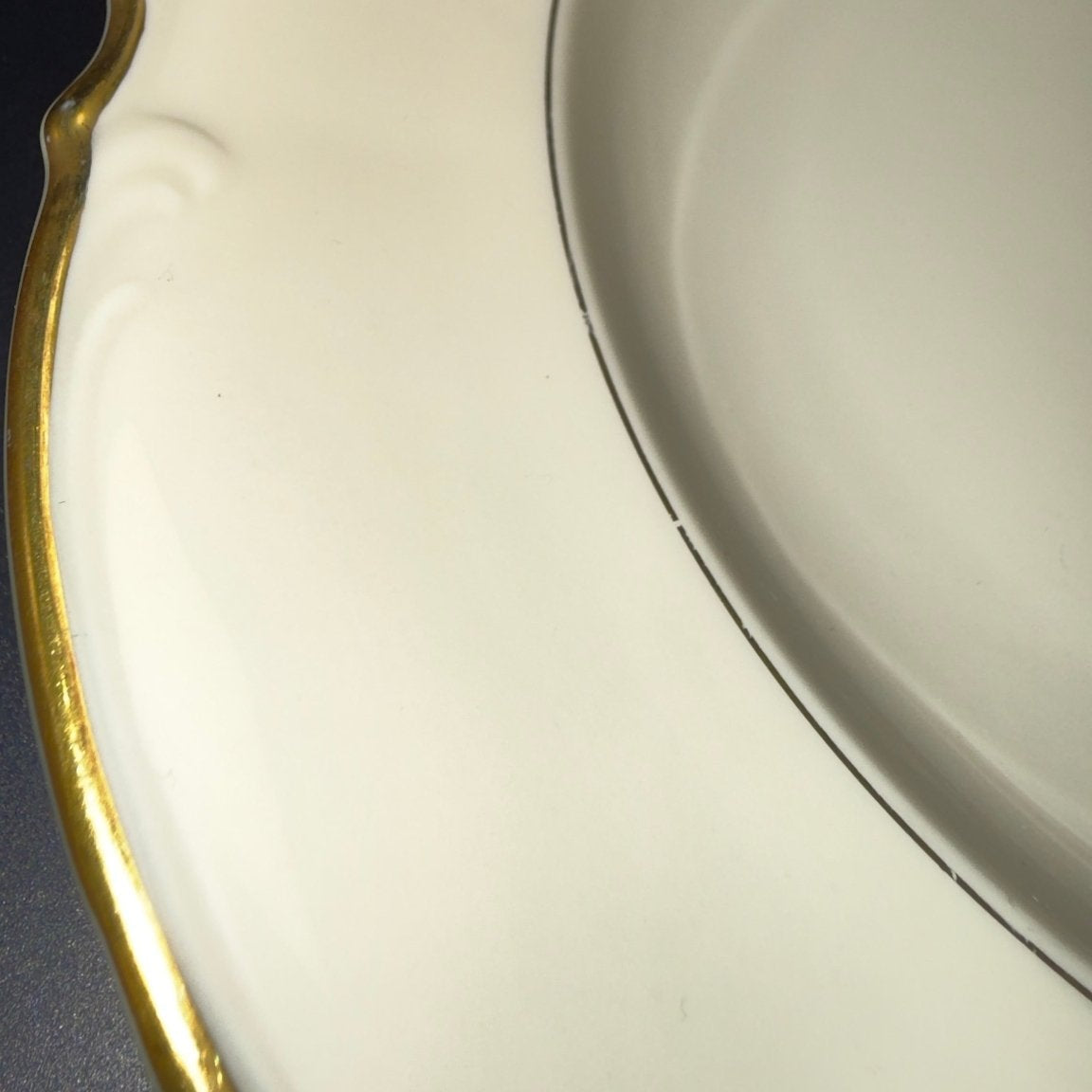 Hutschenreuther Selb, Bavaria, Germany - dyb tallerken 23,5 Ø - Frøken Lilly