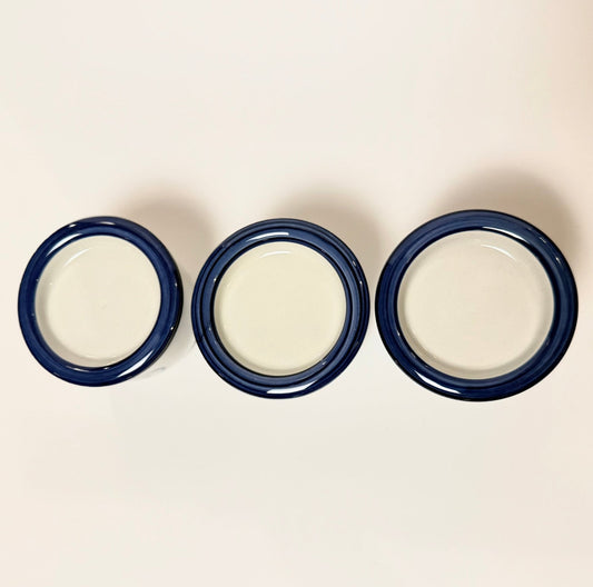 Knabstrup krydderikrukker med låg, hvid og blå glasur - Frøken Lilly