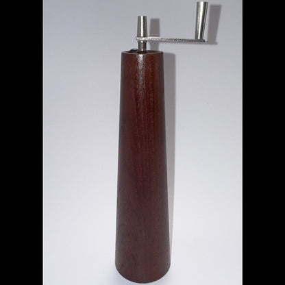 Laurids Lønborg peberkværn i teak – dansk design, Made in Denmark, ca. 1960’erne - Frøken Lilly