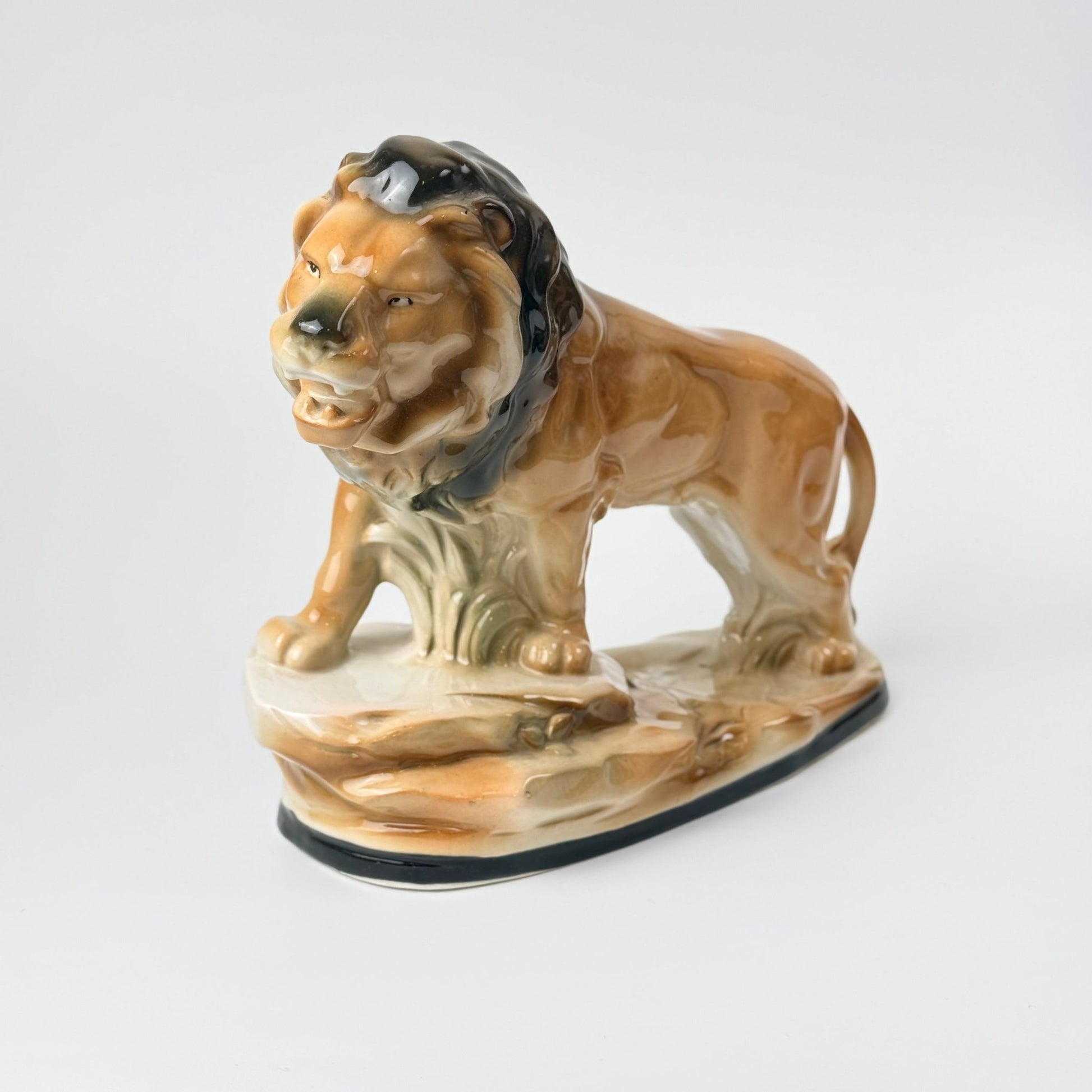 Løve i porcelænsfigur, mrk. nr. 9299, vintage fra 1930 - 1940'erne - Frøken Lilly