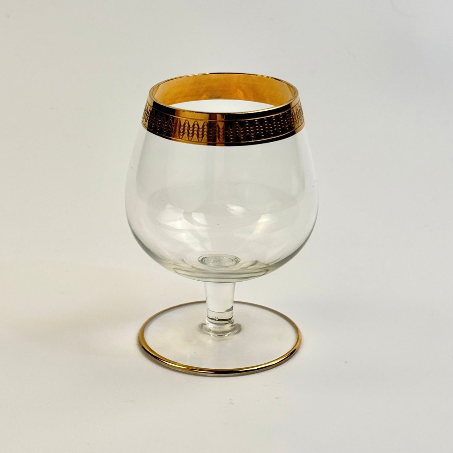 Lyngby Glas Tosca cognacglas i krystal med bred ciseleret guldkant, 1960'erne - Frøken Lilly