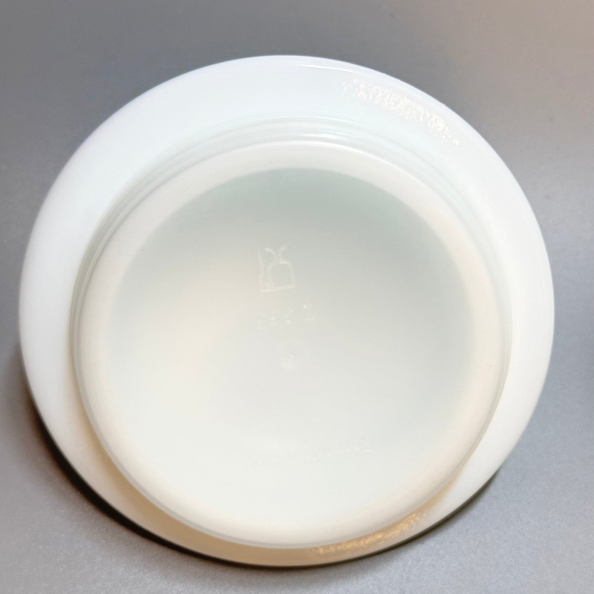 Opbevaringskrukker med låg i opalineglas – italiensk vintage - Frøken Lilly