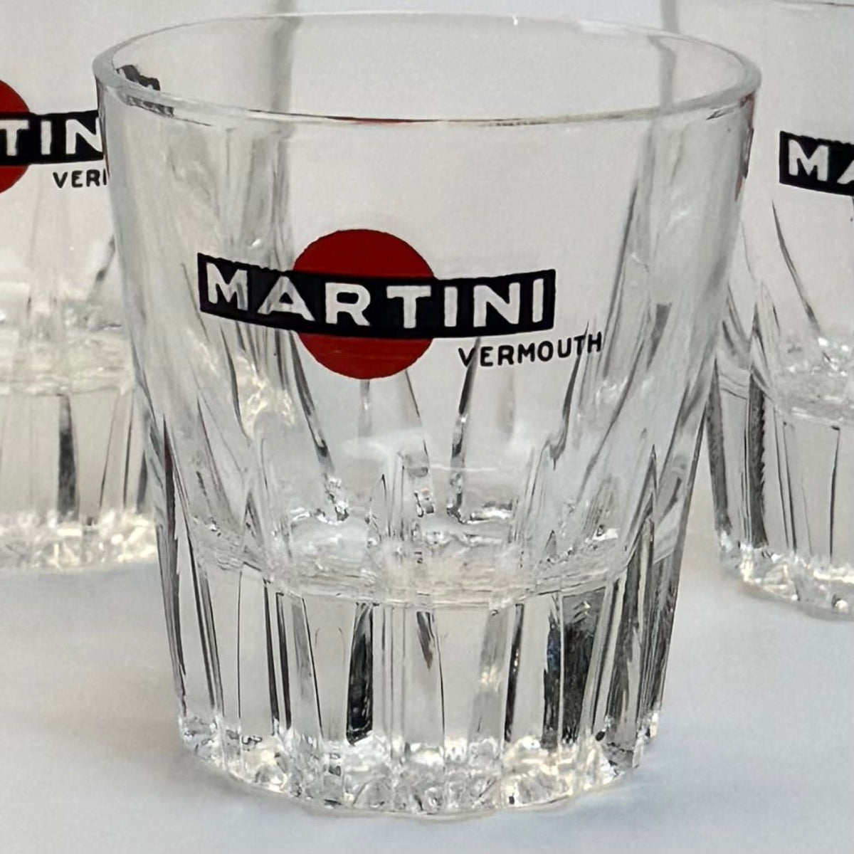 Originale Martiniglas – 4 stk. med logo - Frøken Lilly