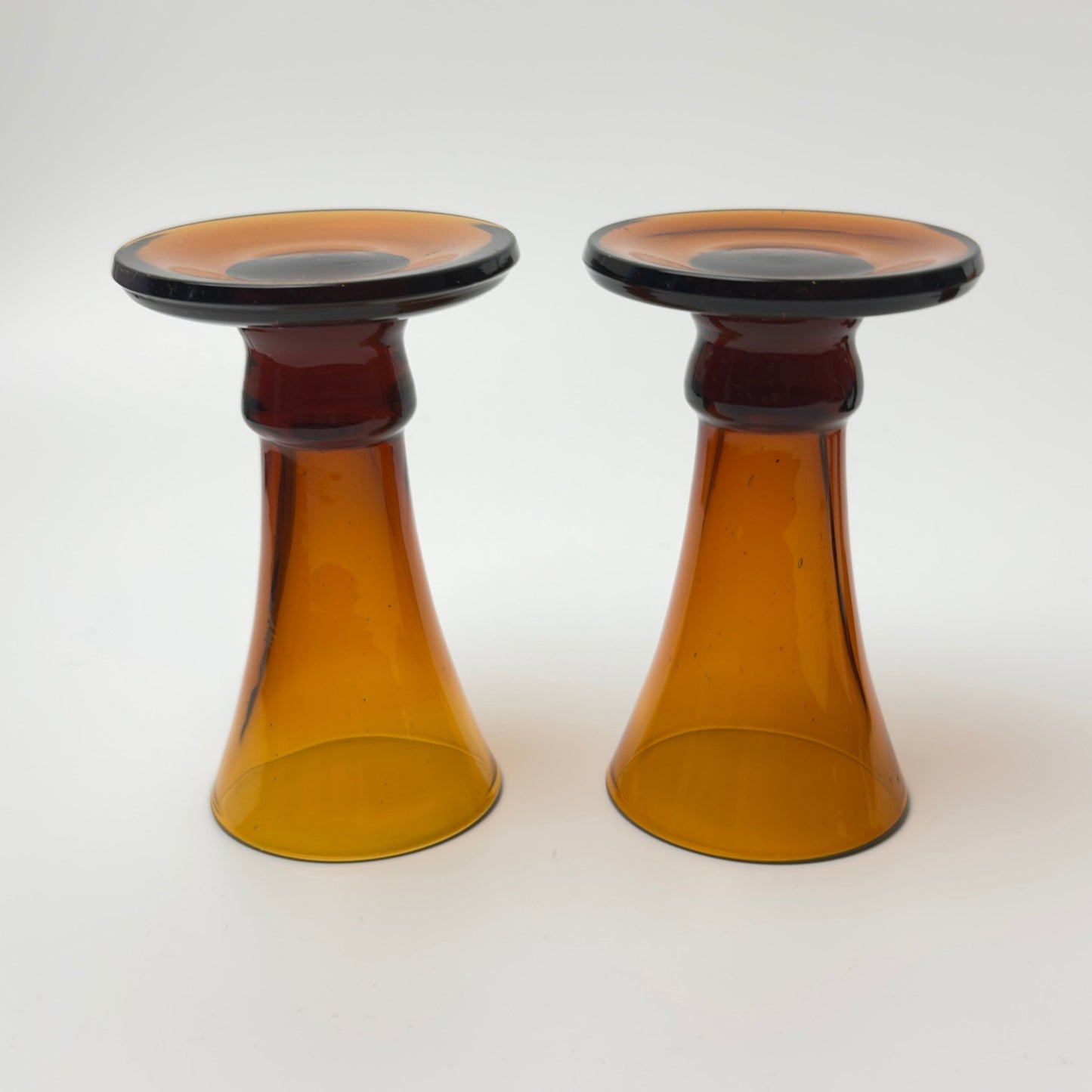 Ravfarvede snapseglas - formentlig Älghults Glasbruk, 1970’erne - 4 stk. - Frøken Lilly