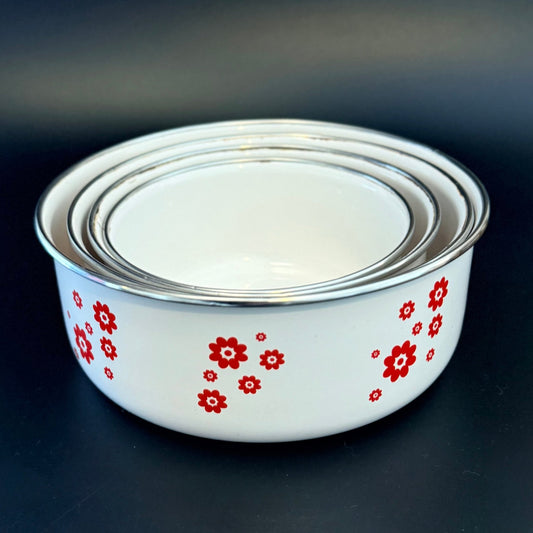 Retro emaljeskåle i hvid med rød blomst – sæt med 4 - Frøken Lilly