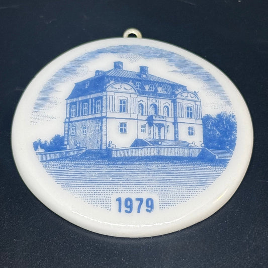 Royal Copenhagen kongelig marchmedalje 1979 – Eremitageslottet - Frøken Lilly