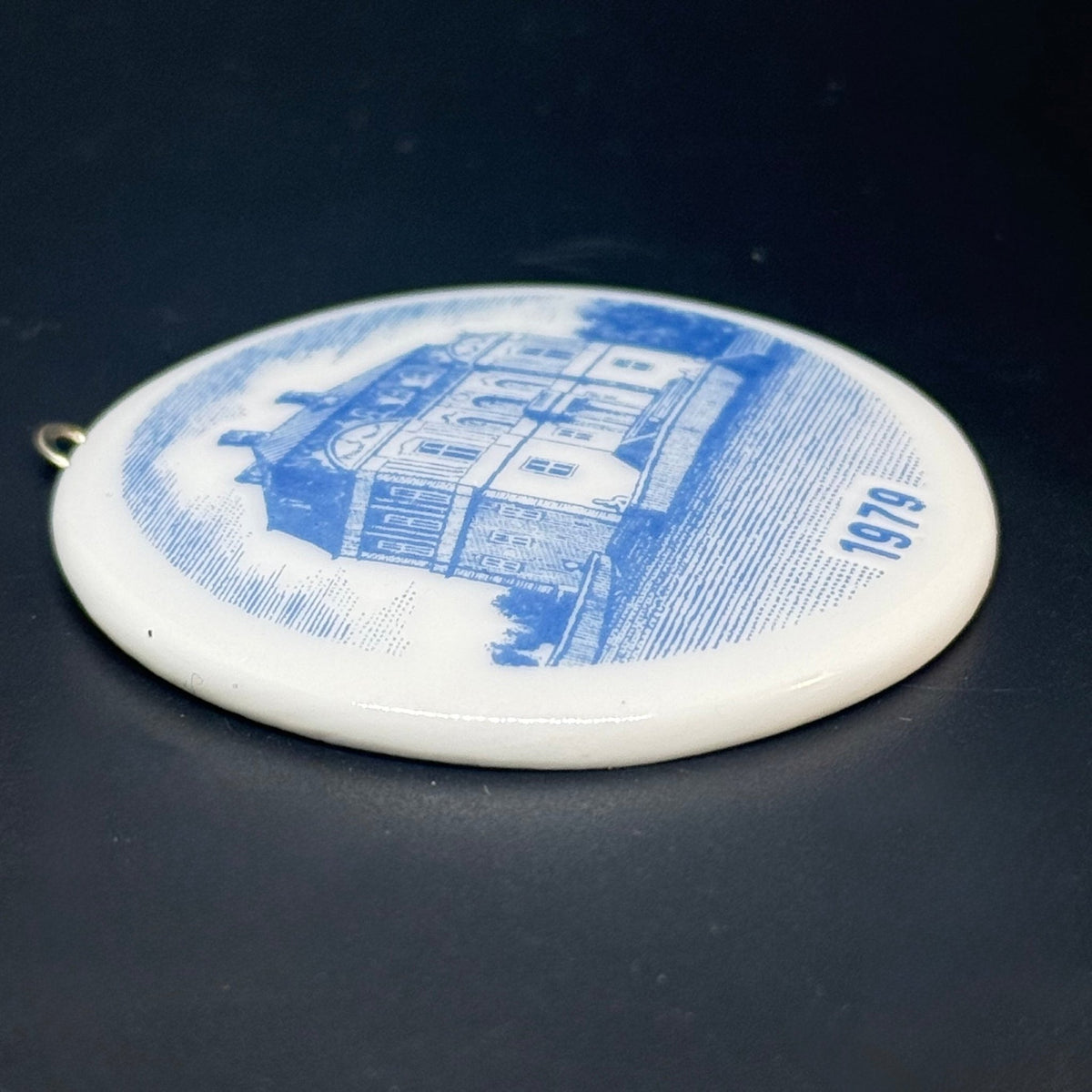 Royal Copenhagen kongelig marchmedalje 1979 – Eremitageslottet - Frøken Lilly