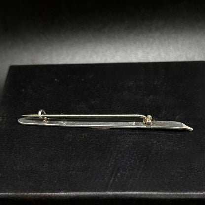 Svensk sølvbroche i 830 sølv fra 1937 - langrendsski Sam Pettersson - Frøken Lilly