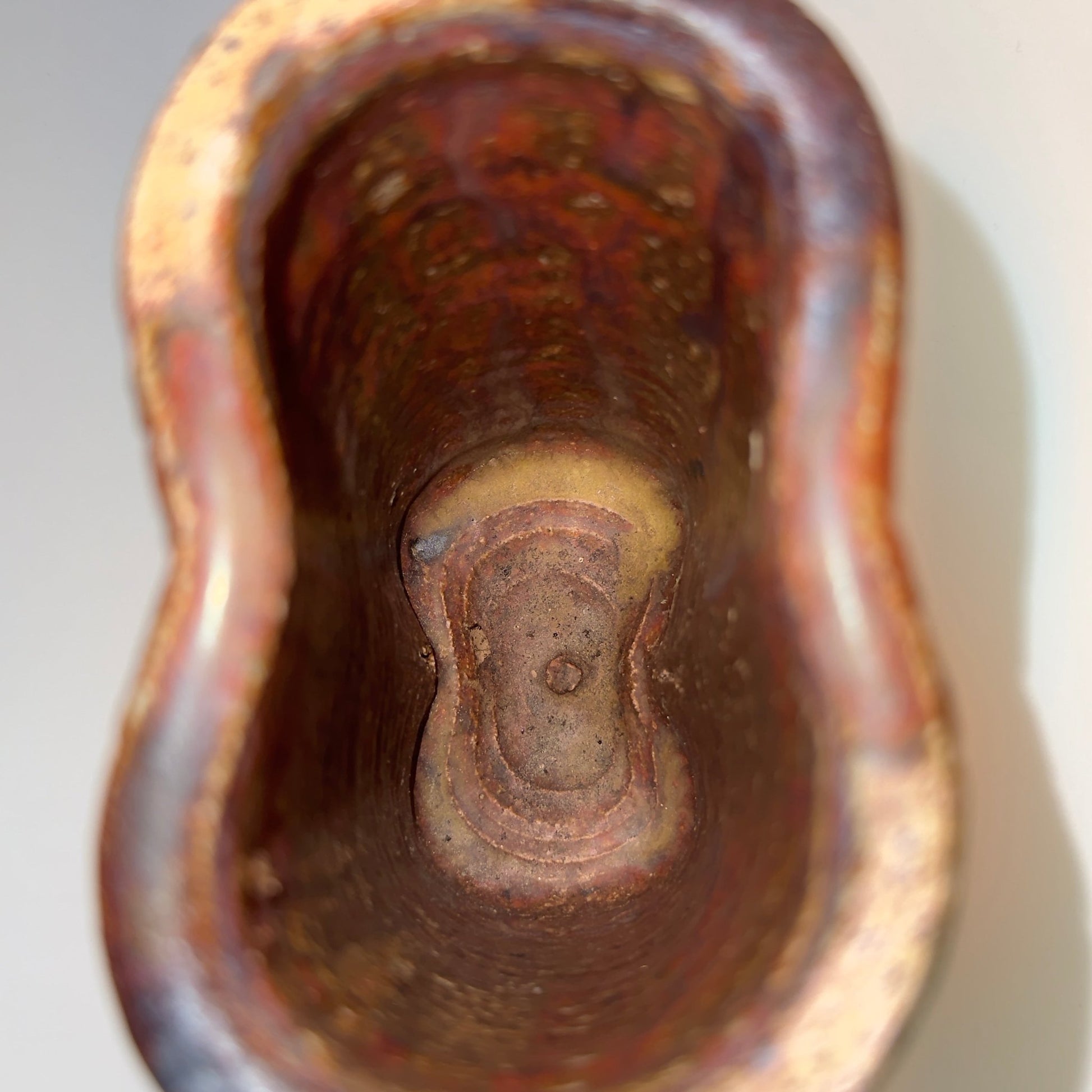 Tue Poulsen keramikvase i stentøj – organisk form, brun/sand glasur, 1960’erne - Frøken Lilly