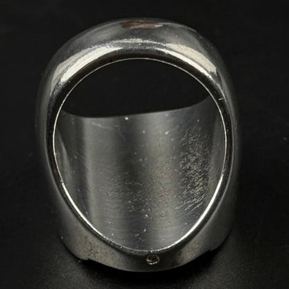 Vintage brutalistisk statementring i forsølvet metal med rosa resin - Frøken Lilly