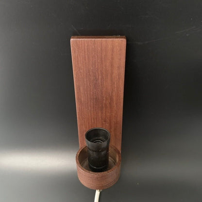 Vintage dansk teak væglampe med opalglasskærm - Frøken Lilly