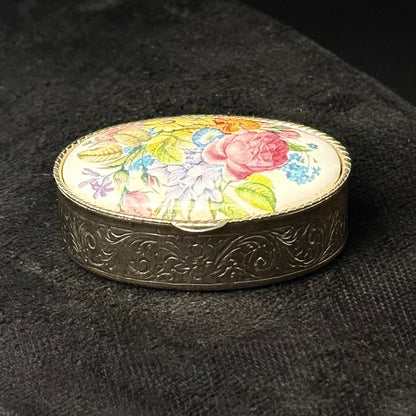 Vintage pilleæske/smykkeæske med porcelænslåg og blomster - Frøken Lilly